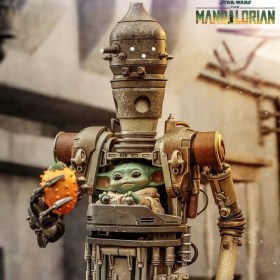 IG-12 with accessories Star Wars The Mandalorian 1/6 Action Figure by Hot Toys